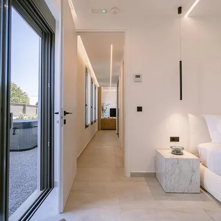 Domus Garden Apartment Kako Pinari