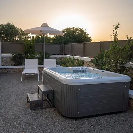 Domus Garden Apartment *