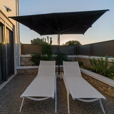 Domus Garden Kako Pinari